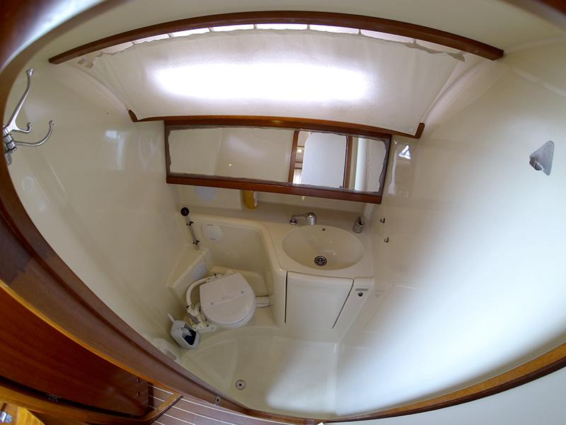 Book yachts online - sailboat - Dufour 385 GL - Frodo - rent