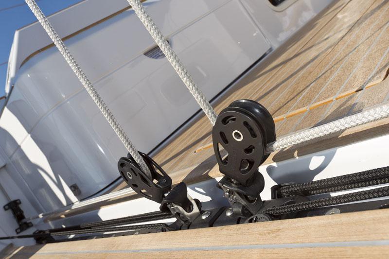 Book yachts online - sailboat - Grand Soleil 39 - Ziggy (Sails 2019) - rent