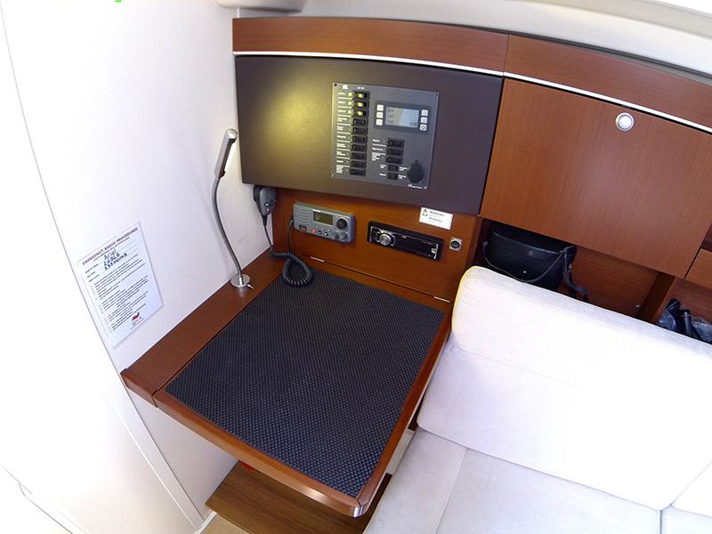 Book yachts online - sailboat - Hanse 385 - Ariel - rent