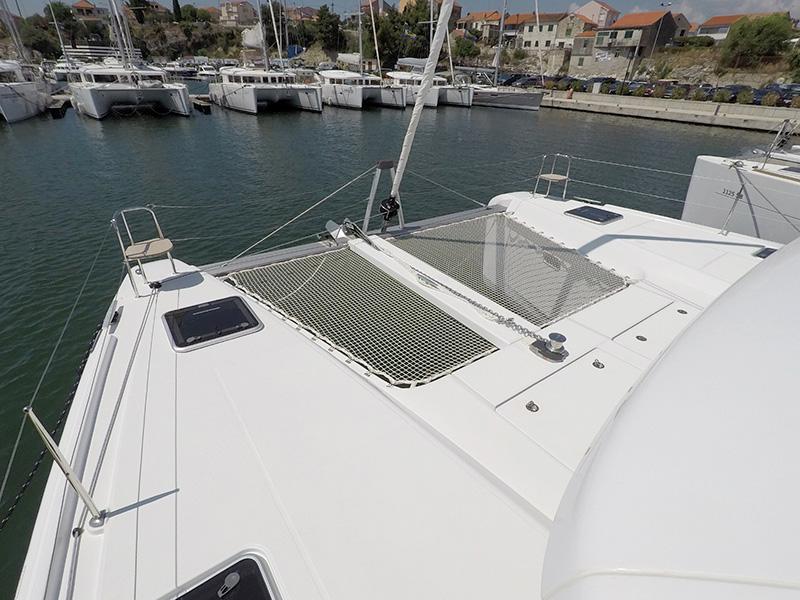 Book yachts online - catamaran - Lagoon 42 - Albion (AC + generator) - rent
