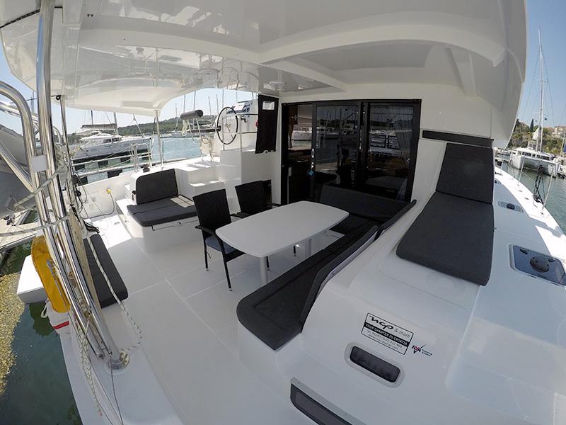 Book yachts online - catamaran - Lagoon 42 - Albion (AC + generator) - rent