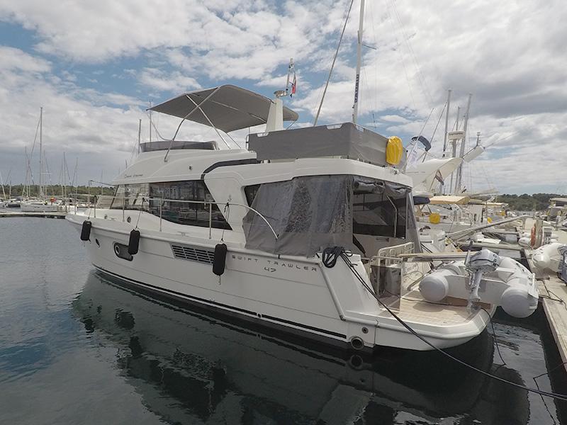 Book yachts online - motorboat - Beneteau S. Trawler 47 - Ocean dreamer (Joystick controller, Jet ski - option with extra charge) - rent