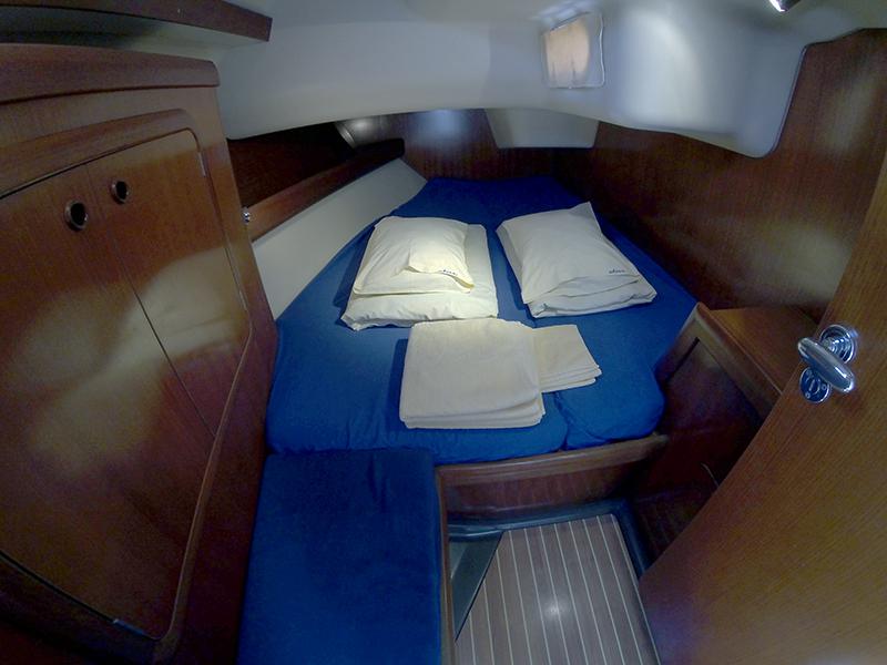 Book yachts online - sailboat - Grand Soleil 46.3 - Anatela - BT - rent