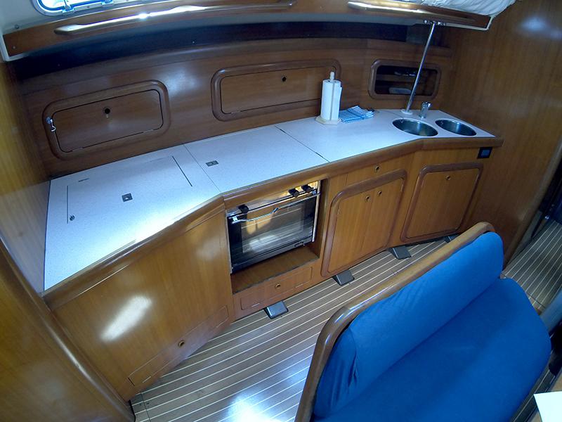 Book yachts online - sailboat - Grand Soleil 46.3 - Anatela - BT - rent
