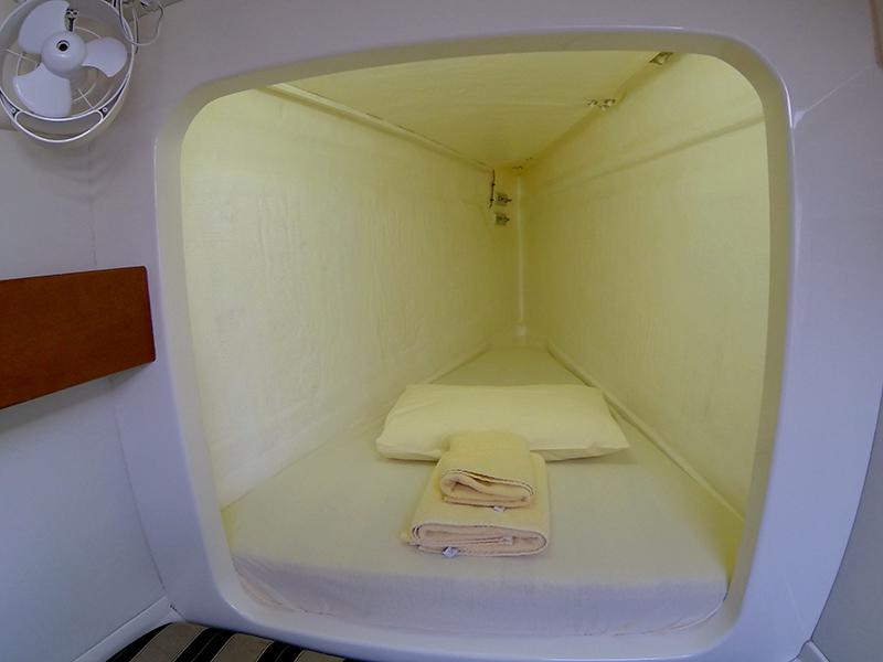 Book yachts online - catamaran - Leopard 38 - Adamus (Solar panel) - rent