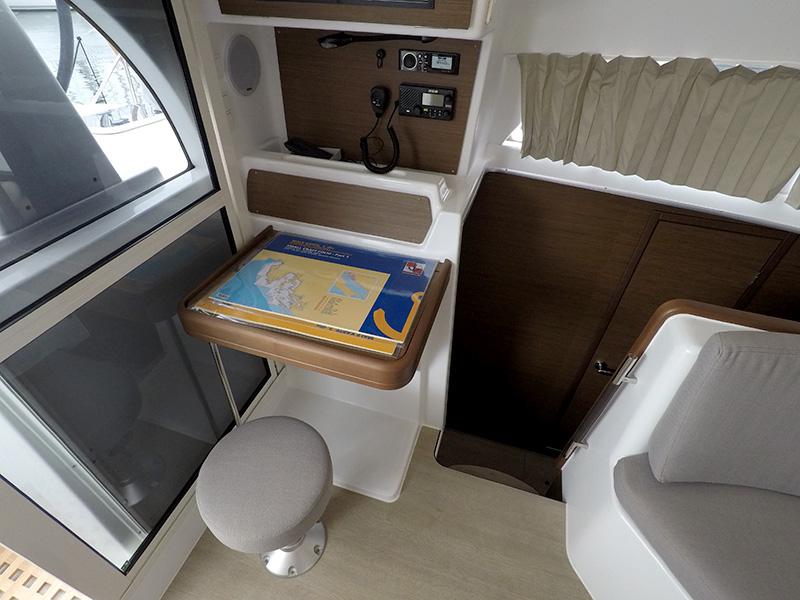 Book yachts online - catamaran - Lagoon 380 - Maya (AC + generator) - rent