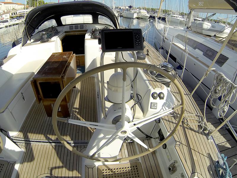 Book yachts online - sailboat - Grand Soleil 50 - Kety (Sails 2019, Bowthruster) - rent