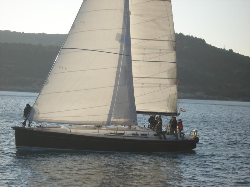 Book yachts online - sailboat - Grand Soleil 50 - Kety (Sails 2019, Bowthruster) - rent