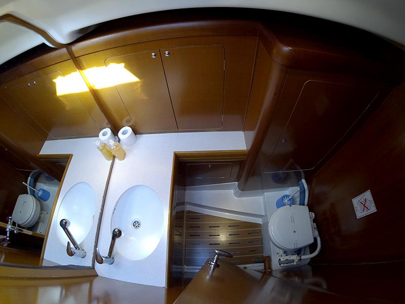 Book yachts online - sailboat - Grand Soleil 50 - Kety (Sails 2019, Bowthruster) - rent