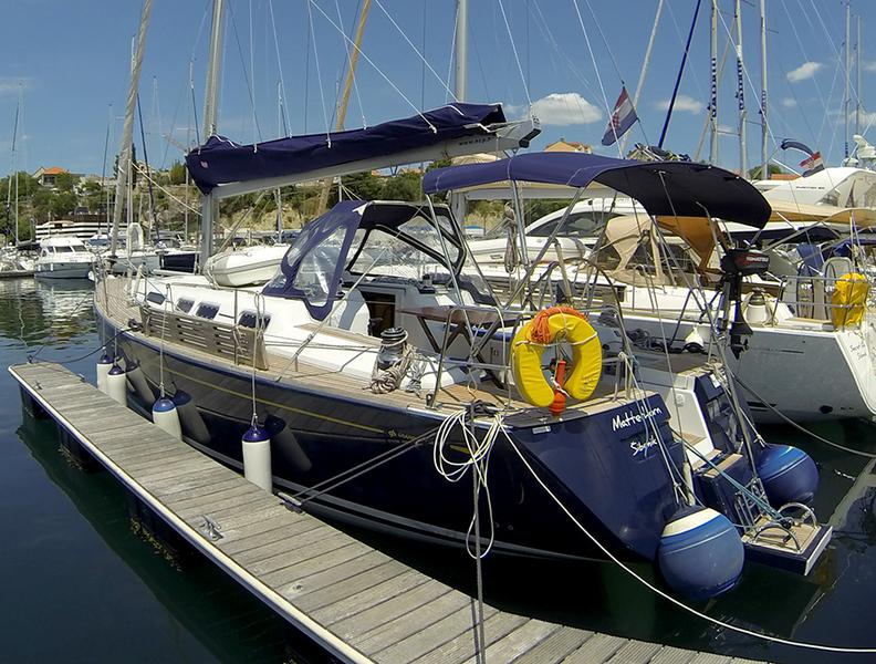 Book yachts online - sailboat - Grand Soleil 45 - Matterhorn (Sails 2019, Bowthruster) - rent
