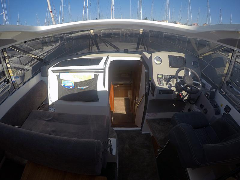 Book yachts online - motorboat - Marex 375 - North star (AC, Generator, Bowthruster, Sterntruster) - rent