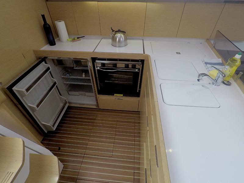 Book yachts online - sailboat - Elan 444 Impression - Marta X - BT - rent