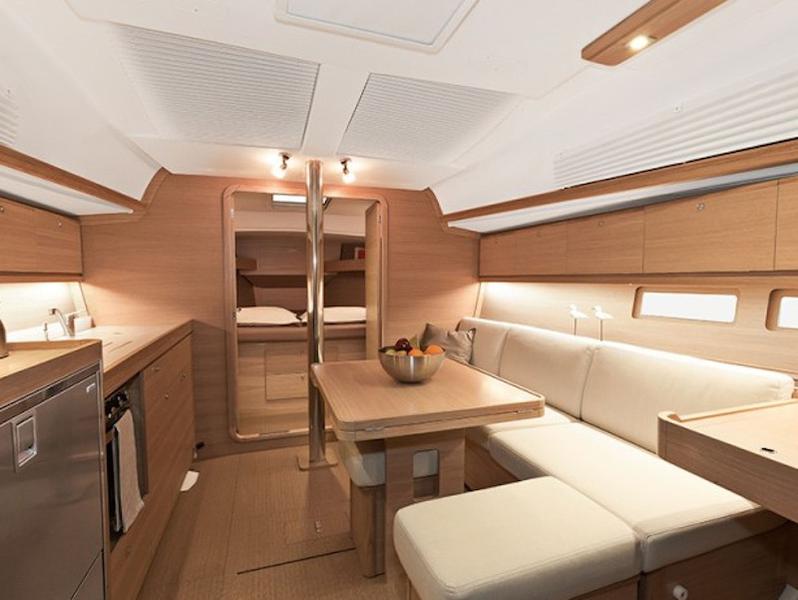 Book yachts online - sailboat - Dufour 382 GL - Major Tom - BT - rent