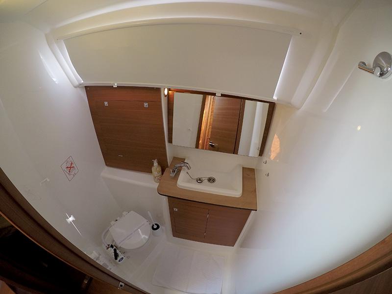 Book yachts online - sailboat - Dufour 382 GL - Major Tom - BT - rent