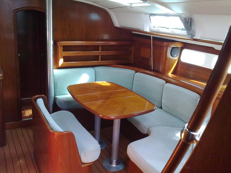 Book yachts online - sailboat - Oceanis 411-4 - Latitud 2 - rent