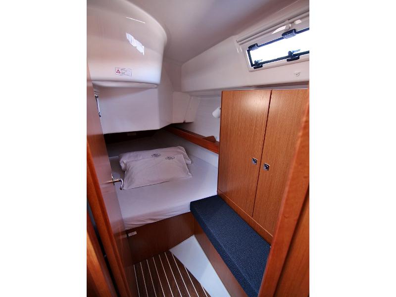 Book yachts online - sailboat - BAVARIA C 34 - VITA - rent