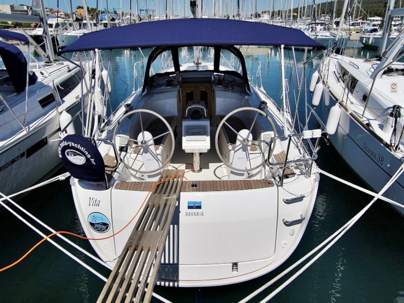 Book yachts online - sailboat - BAVARIA C 34 - VITA - rent