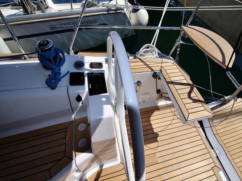 Book yachts online - sailboat - ELAN 40 Impression BT - LYRA - rent
