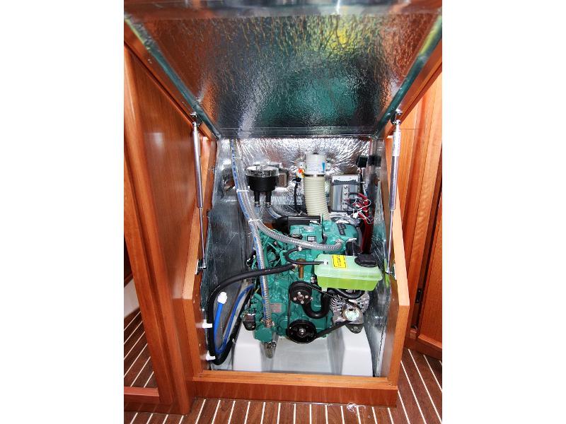 Book yachts online - sailboat - BAVARIA C 34 - BELLA - rent