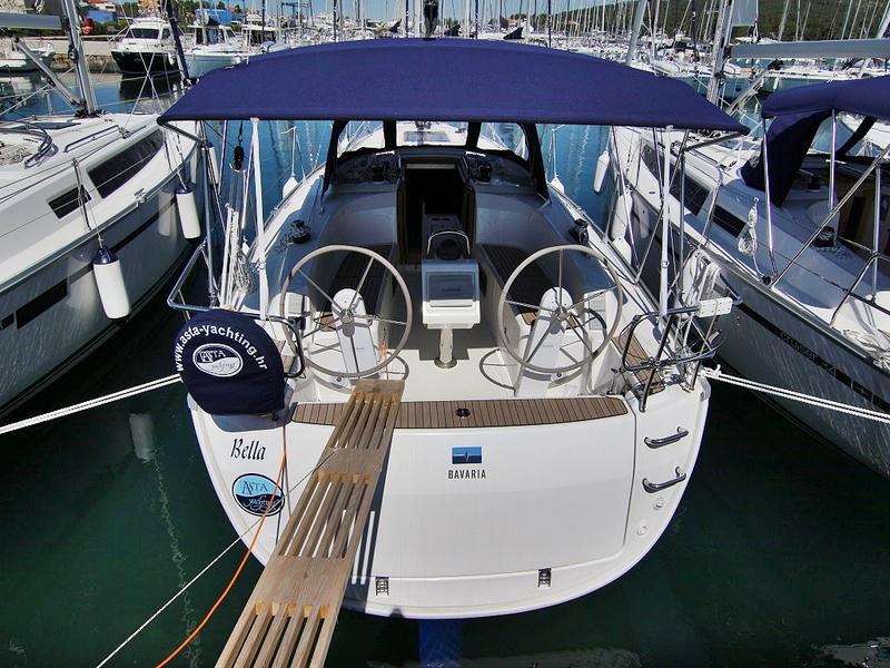 Book yachts online - sailboat - BAVARIA C 34 - BELLA - rent