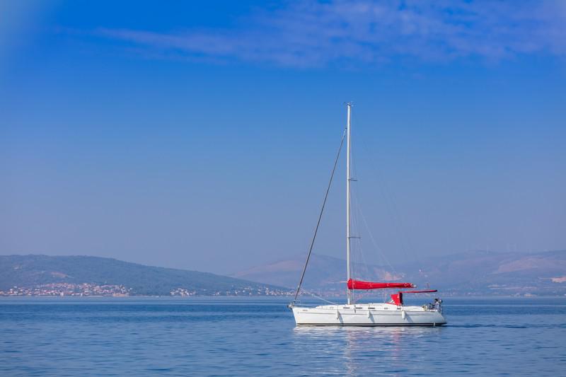 Book yachts online - sailboat - Beneteau Cyclades 43.3 - ARKINA - rent