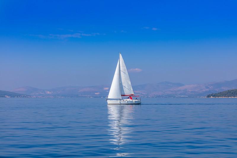 Book yachts online - sailboat - Beneteau Cyclades 43.3 - ARKINA - rent