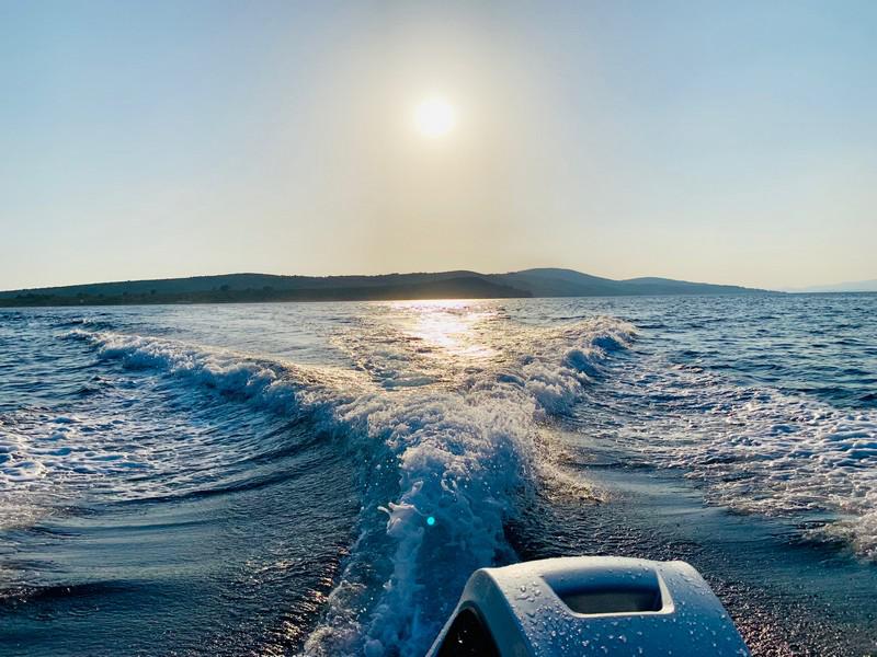 Book yachts online - motorboat - Jeanneau Merry Fisher 795 - ARYA - rent