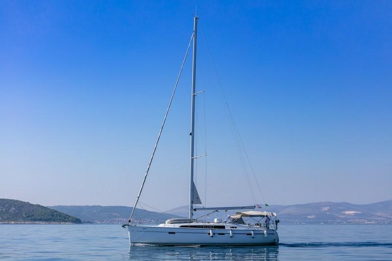 Book yachts online - sailboat - Bavaria Cruiser 46 - JOSIP - rent
