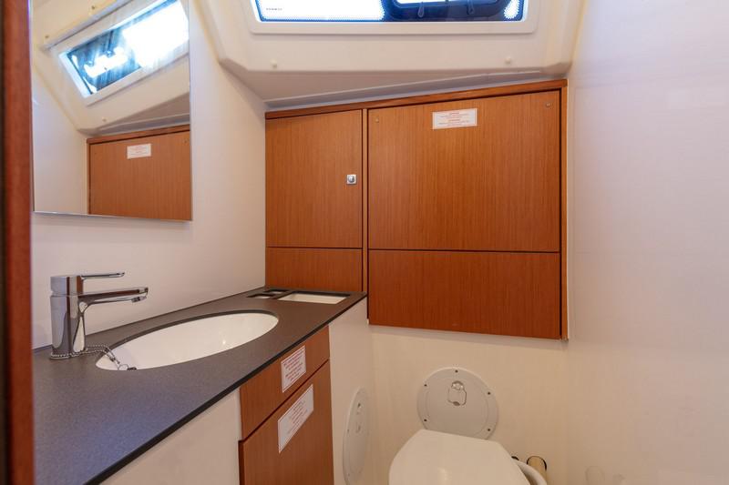 Book yachts online - sailboat - Bavaria Cruiser 46 - JOSIP - rent