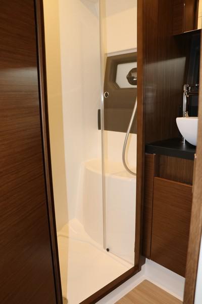 Book yachts online - motorboat - Bavaria R40 FLY - STEP TWO - rent