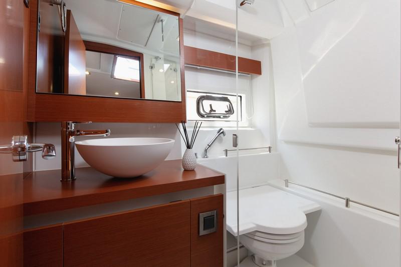 Book yachts online - motorboat - Jeanneau Leader 36 - MIHAEL - rent