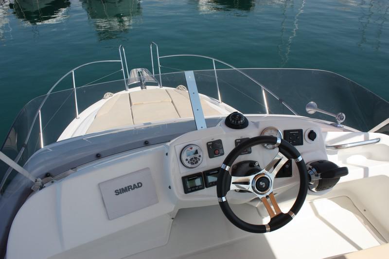 Book yachts online - motorboat - Beneteau Antares 30 Fly - RIMA - rent