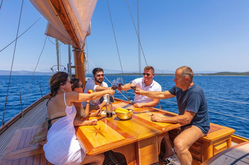 Book yachts online - other - Providenca - Providenca - rent