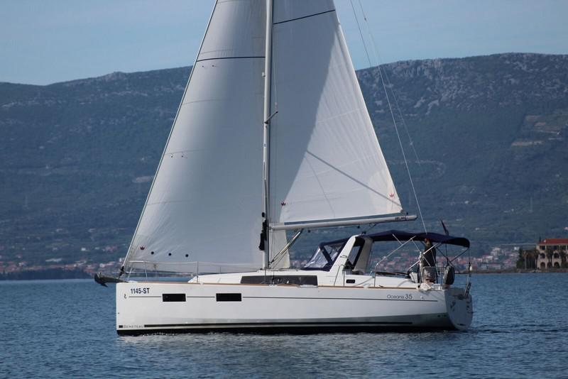 Book yachts online - sailboat - Beneteau Oceanis 35 - JEAN MICHEL - rent