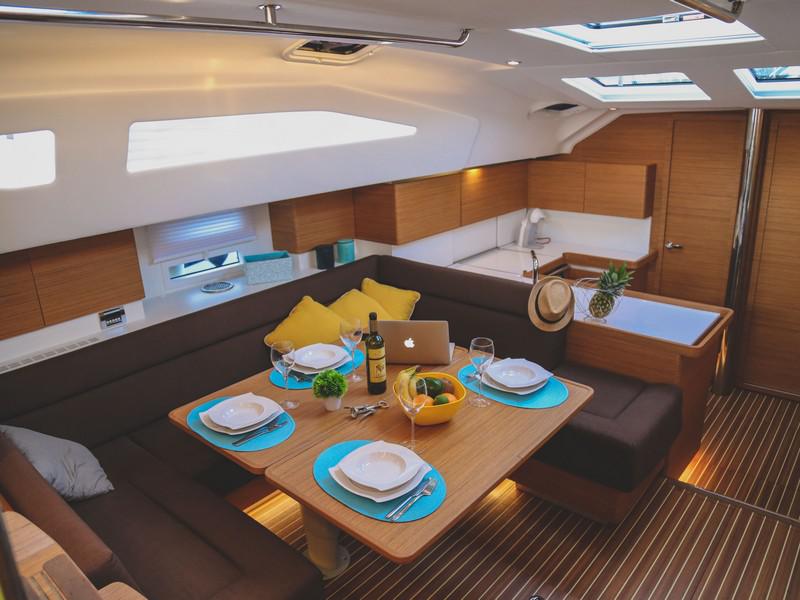 Book yachts online - sailboat - Elan 50 Impression - LENA - rent