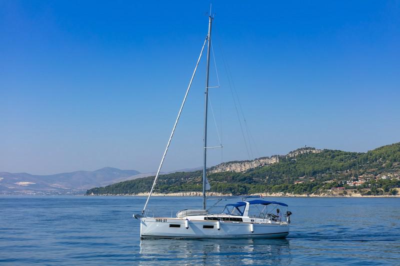 Book yachts online - sailboat - Beneteau Oceanis 38.1 - ANIMA MARIS 2 - rent