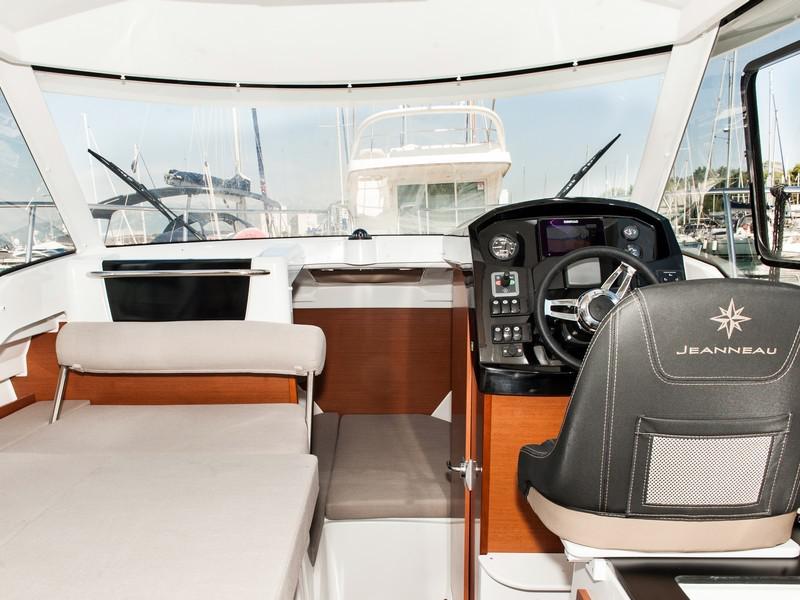 Book yachts online - motorboat - Jeanneau Merry Fisher 795 - ROKO - rent