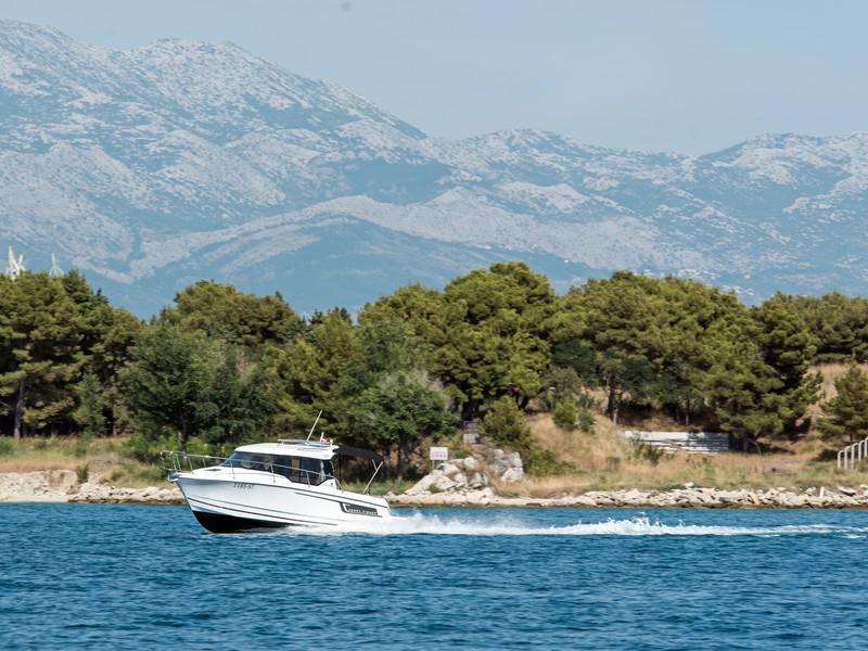 Book yachts online - motorboat - Jeanneau Merry Fisher 795 - ROKO - rent