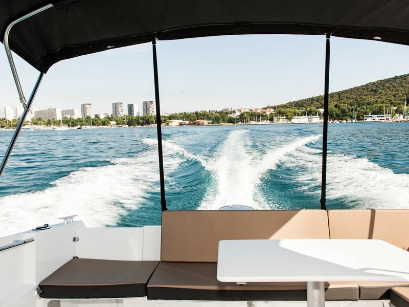 Book yachts online - motorboat - Jeanneau Merry Fisher 795 - ROKO - rent
