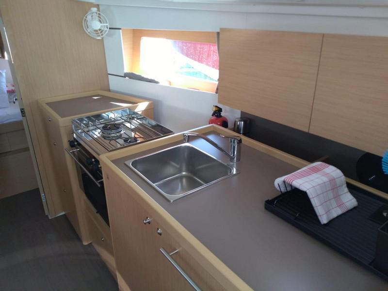 Book yachts online - sailboat - Beneteau Oceanis 35.1 - MAYA BAY 2  - rent