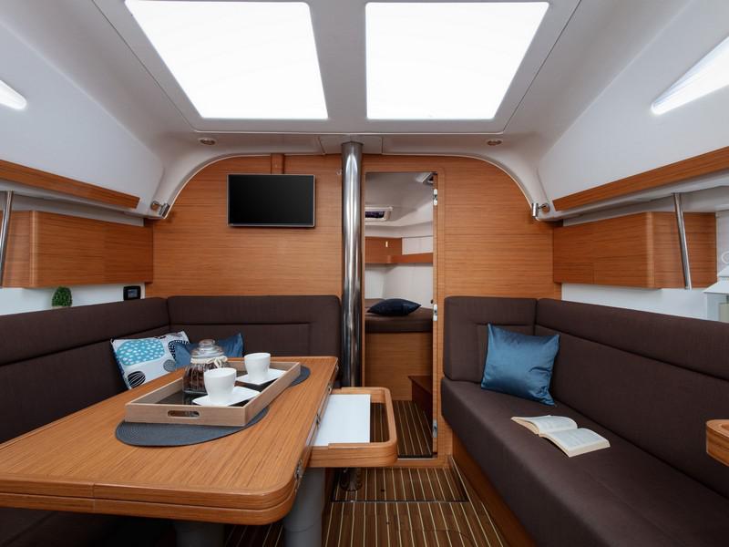 Book yachts online - sailboat - Elan 40 Impression - TINO - rent