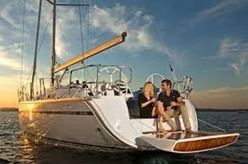 Book yachts online - sailboat - Bavaria Cruiser 37 - AURORA - rent