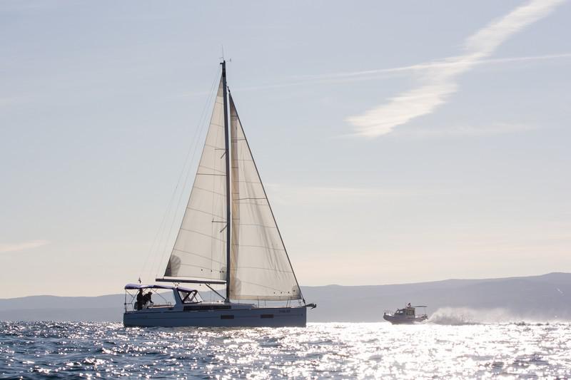 Book yachts online - sailboat - Beneteau Oceanis 38 - ARSEN - rent