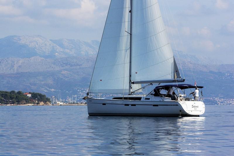 Book yachts online - sailboat - Bavaria Cruiser 46 - SOLARIĆ - rent