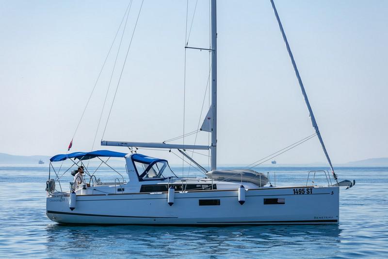 Book yachts online - sailboat - Beneteau Oceanis 38.1 - ANIMA MARIS 3 - rent
