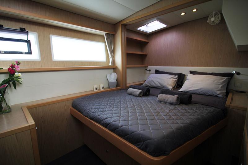 Book yachts online - catamaran - Lagoon 52 - Ace of Diamonds (A/C - Generator - Refit 2021) - rent