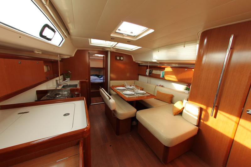 Book yachts online - sailboat - Oceanis 40 - Game - Refit 2020 - rent