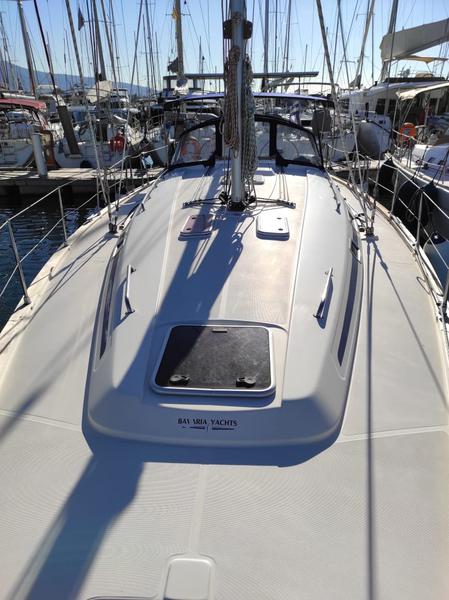 Book yachts online - sailboat - Bavaria 44 - Hydra - Refit 2019 - rent