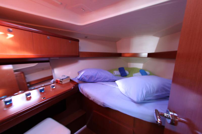 Book yachts online - sailboat - Oceanis 37 - Genie - Refit 2020 - rent