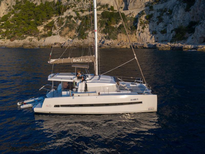 Book yachts online - catamaran - Bali 4.0 - Electra - rent